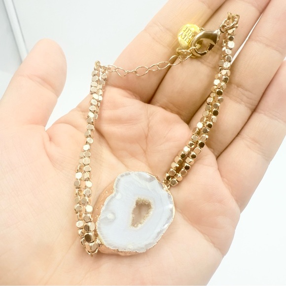 Kinsley Armelle GOLD CRUSH Adjustable BRACELET - Picture 8 of 9